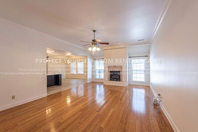 Building Photo - 4986 N Indian Oaks Trail