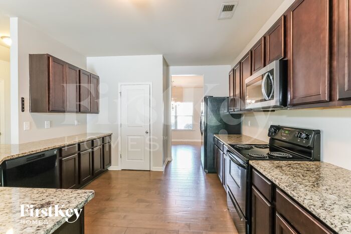 Building Photo - 166 Magnaview Dr