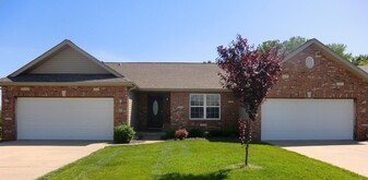 Building Photo - 112 Lake Saint Ellen Dr