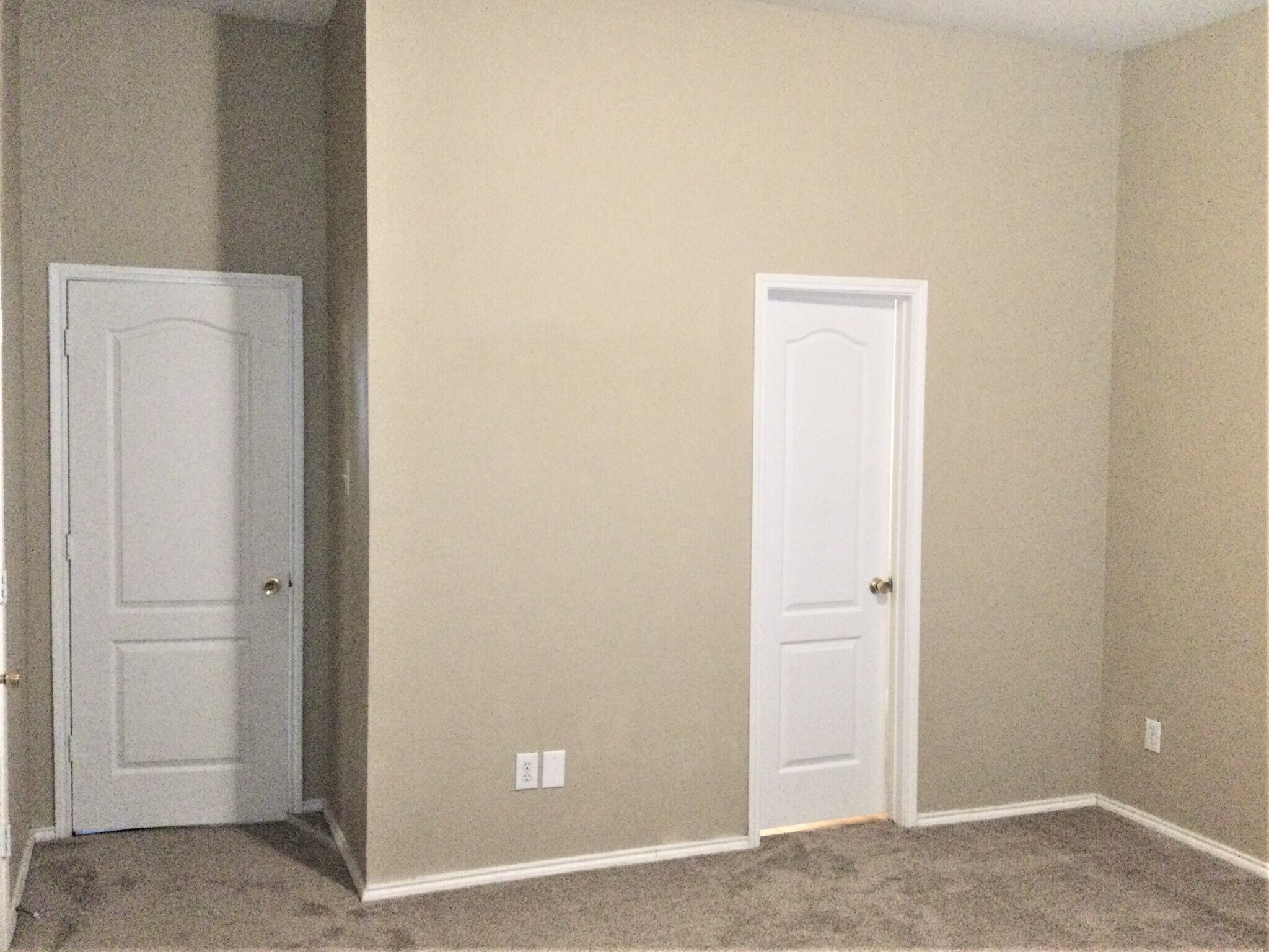 Building Photo - 923 Plumeria Dr