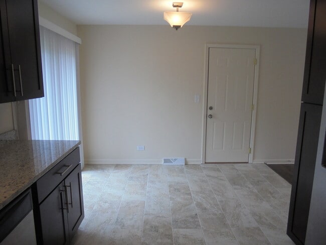 Building Photo - 4513 David Ln