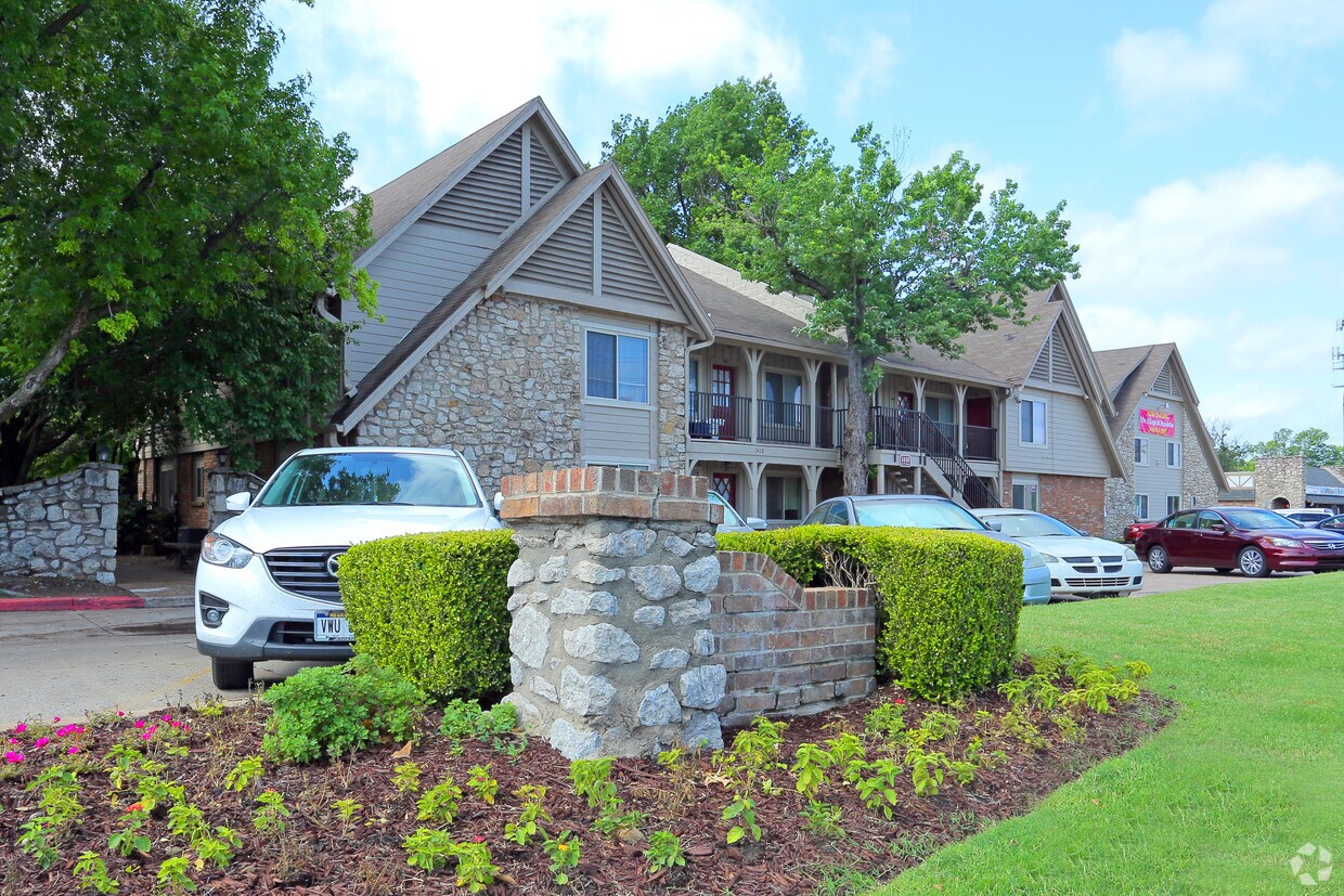 The Village At Brookside Tulsa Ok Apartment Finder