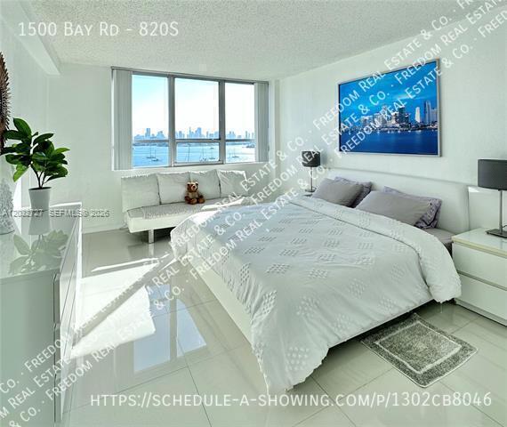 Building Photo - 1500 Bay Rd