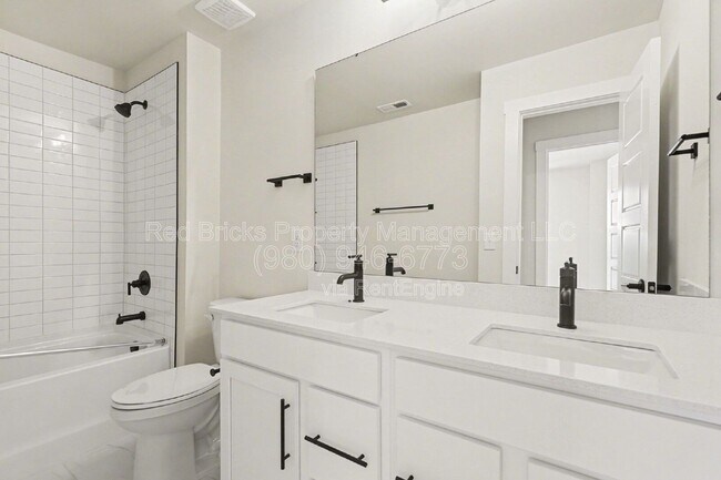 Building Photo - 7920 Sansom Cir