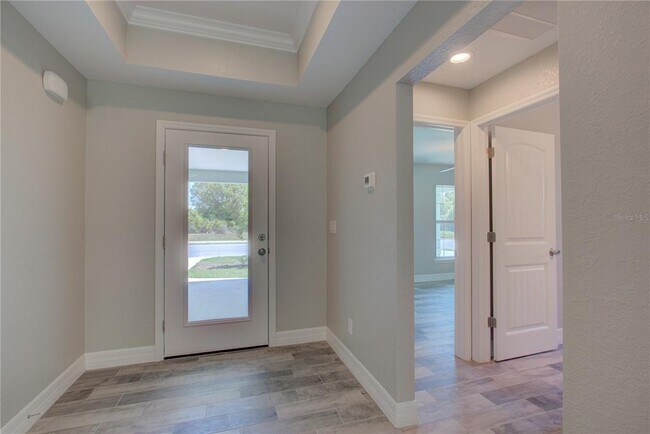 Building Photo - 129 Glades Dr