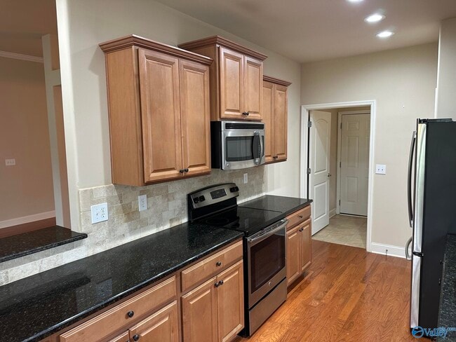 Building Photo - 483 E Mossyleaf Dr SW