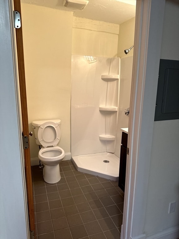 Building Photo - 300 Main St