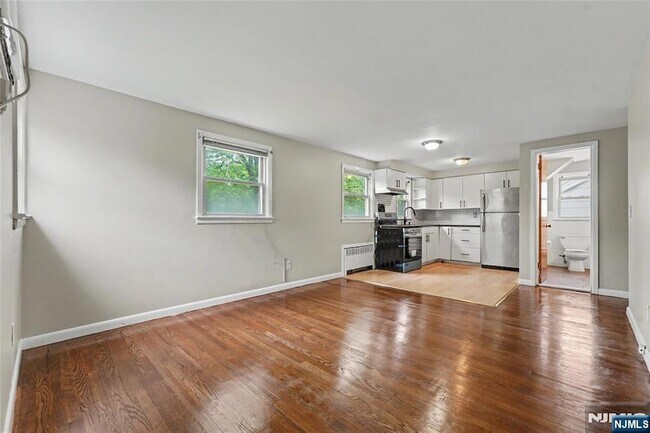 Building Photo - 203 Brinkerhoff St