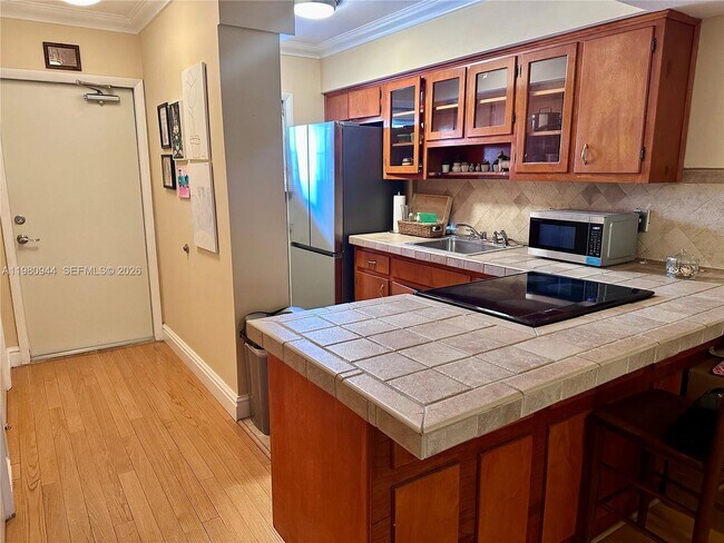 Building Photo - 6580 Santona St