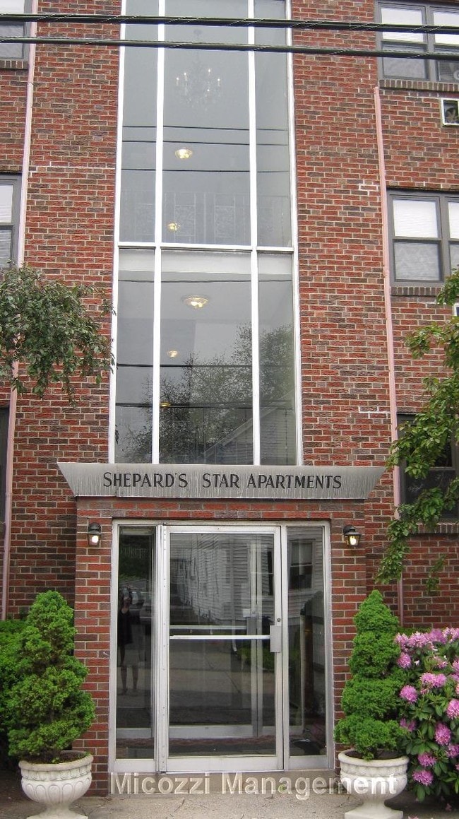 Building Photo - 39 Shepard St