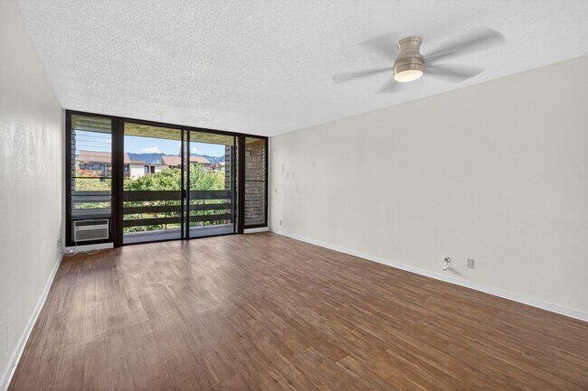Building Photo - Spacious 2BD/2BA Condo with 2 Covered Parking Stalls in Kailua