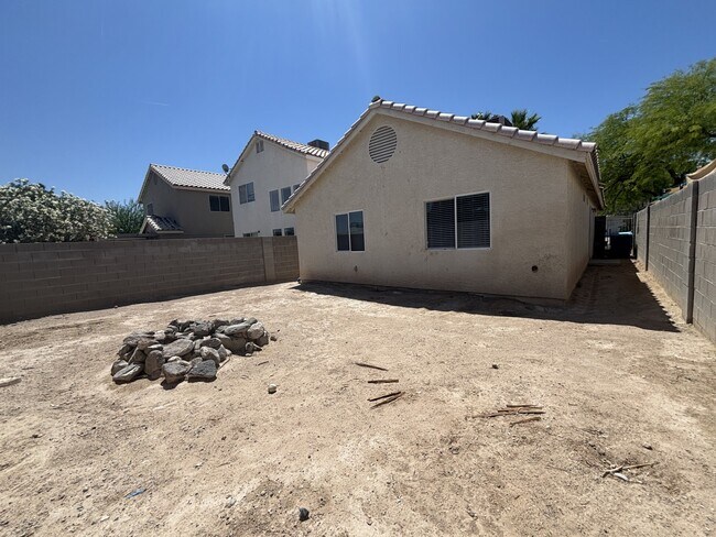 Building Photo - 4156 Abrams Ave
