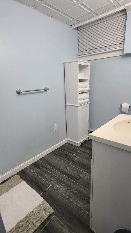 Building Photo - 131 Phenix Ave