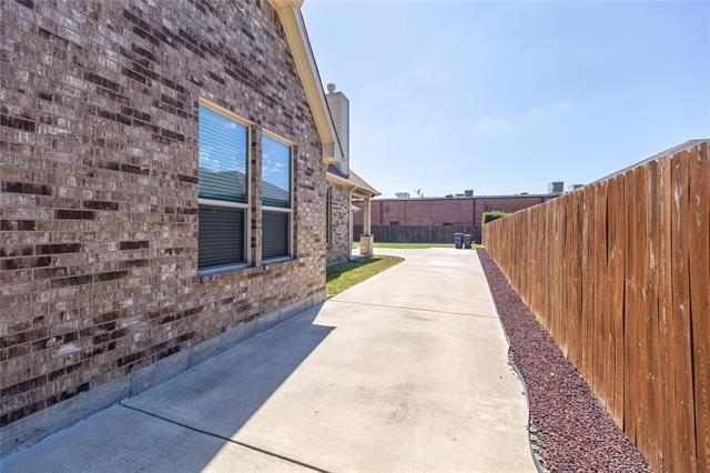 Building Photo - 5500 Ledgestone Dr