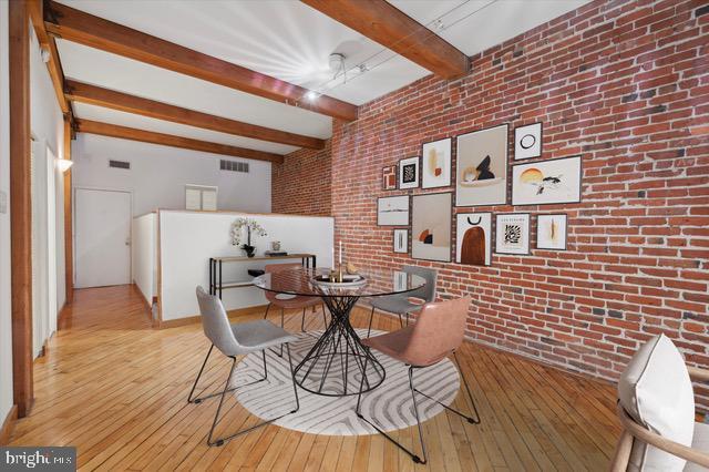 Building Photo - 122 Chestnut St
