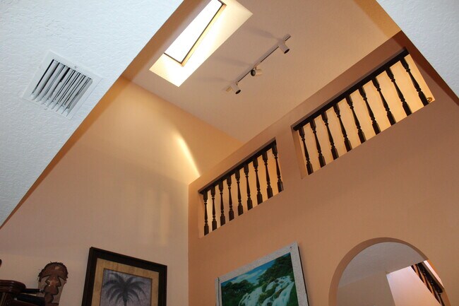 Building Photo - 13847 Geranium Pl