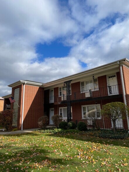 Building Photo - 1427 Homestead Rd
