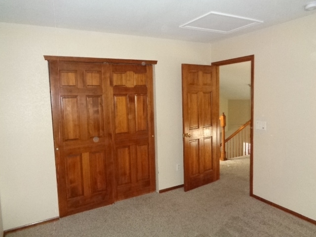 Building Photo - 2325 Hyacinth Rd