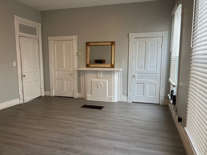 Building Photo - 238 N Church St