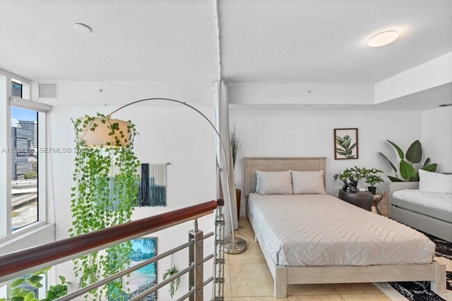 Building Photo - 41 SE 5th St