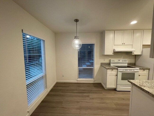 Building Photo - Coming Soon! Fully updated 2 bedroom 1.5 bath condo, walk to Ygnacio Plaza & Heather Farms Park!