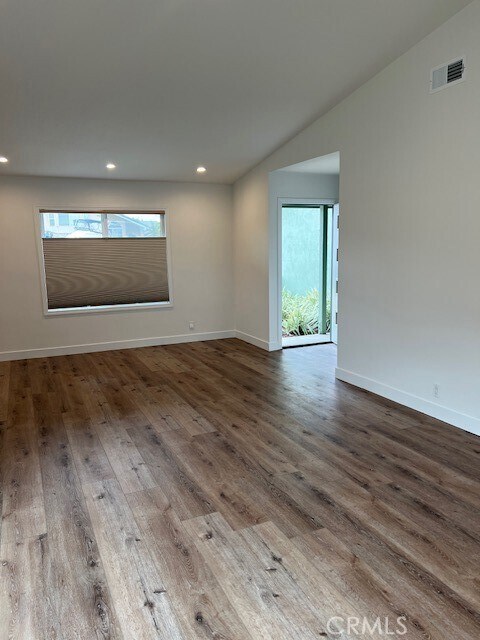 Building Photo - 9351 Sunridge Dr
