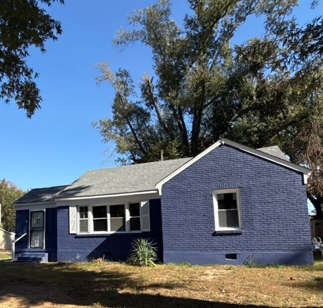 Building Photo - Fully Renovated 3BR Home in East Memphis – Section 8 Welcome