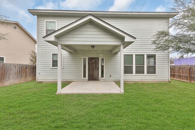 Building Photo - Five Points 4 bedroom home