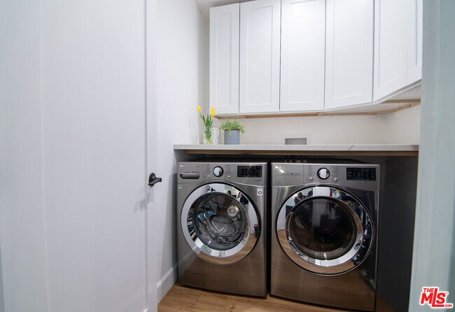 Building Photo - 13220 Erwin St