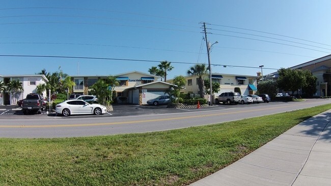Primary Photo - 121 104th Ave