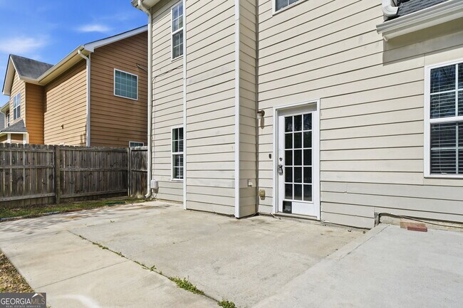 Building Photo - 1582 Ewing Farm Dr