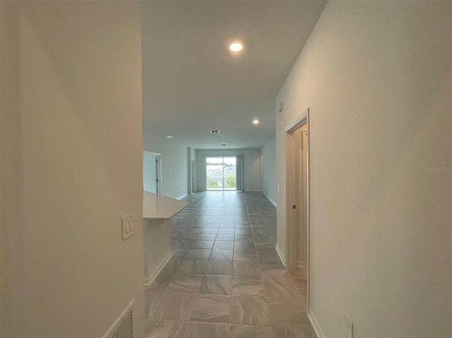 Building Photo - 835 Ofanto Wy