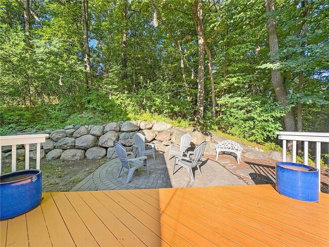 Building Photo - 13900 Hill Ridge Dr