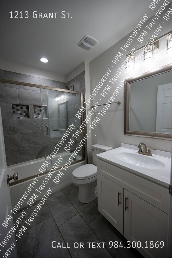 Building Photo - 1213 Grant St