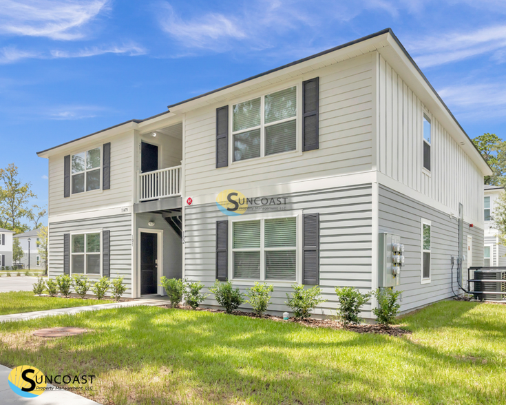 Building Photo - 11461 Oakfield Ct
