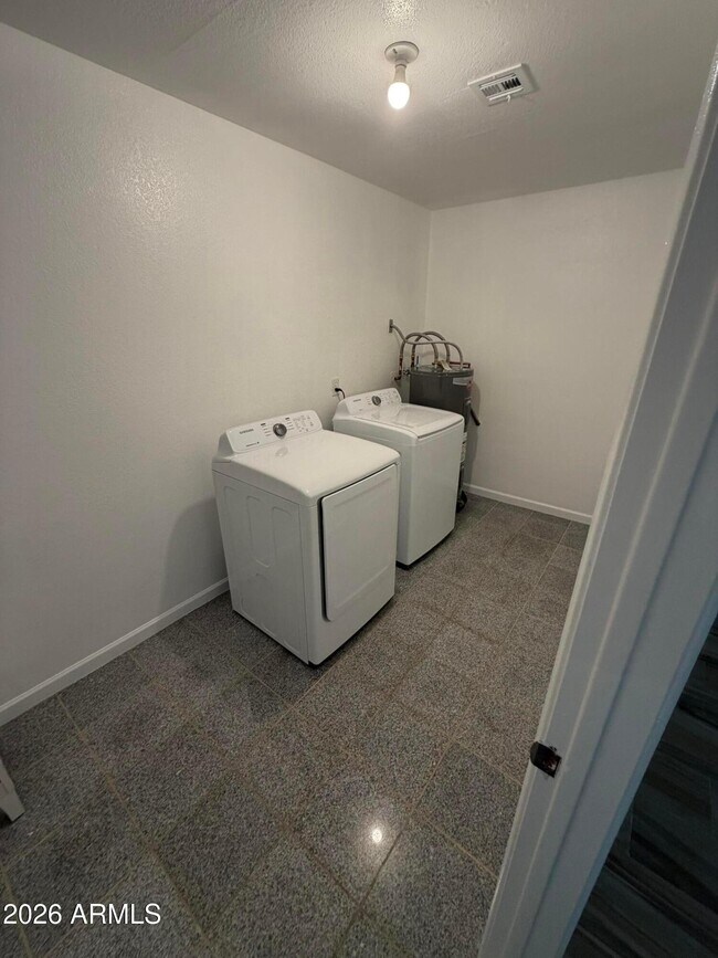 Building Photo - 20601 N 33rd Ave