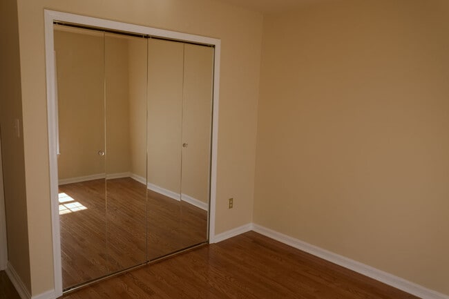 Building Photo - Charming 4 Bedroom/3 Bathroom Townhome in Mays Chapel-Chapelgate (Lutherville)