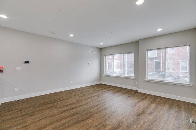 Building Photo - 2630 Annin St