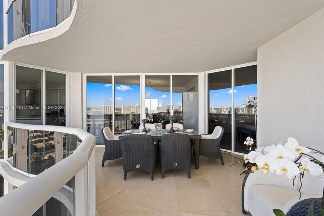 Building Photo - 17555 Collins Ave