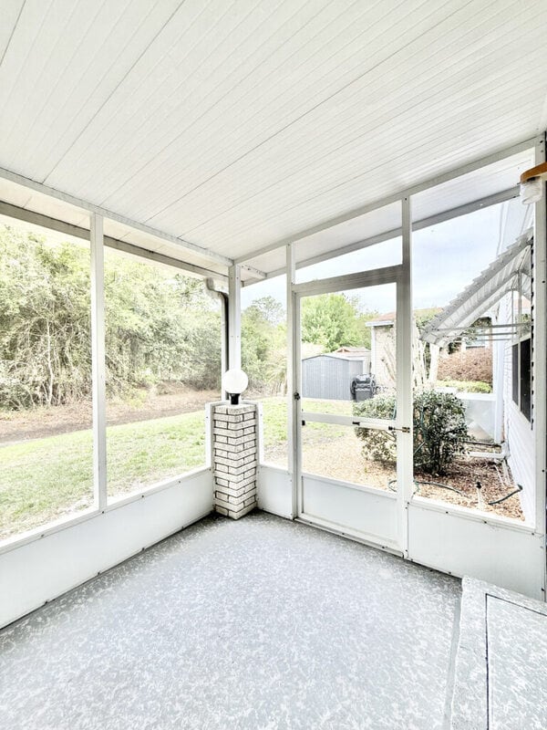 Building Photo - 43 Sargent St