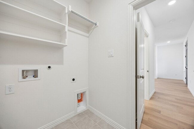 Building Photo - 3547 Pierce Ln