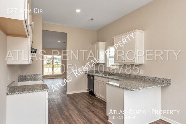 Building Photo - 627 Amy Circle Tuscaloosa, AL 35404