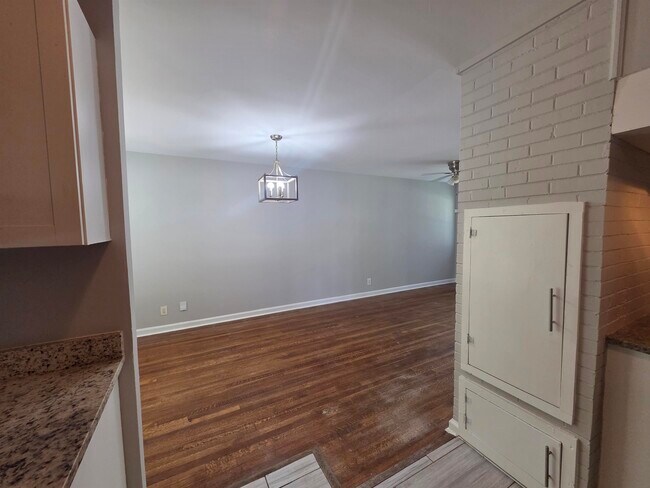 Building Photo - 1486 Patterson St