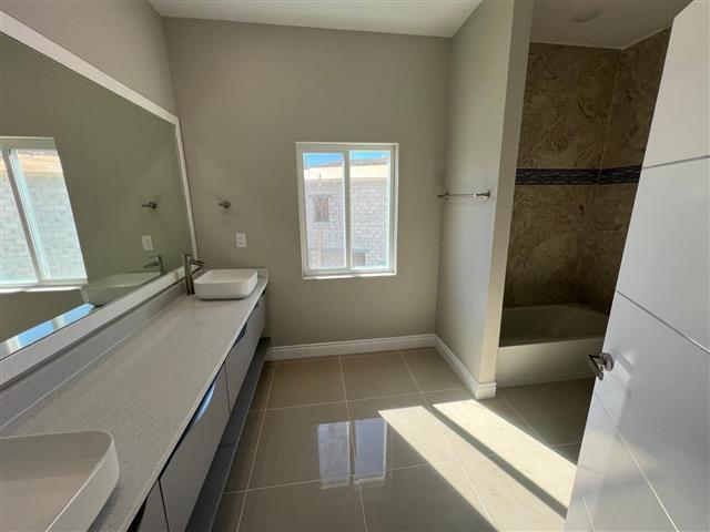 Building Photo - 1818 Brentwood Ct