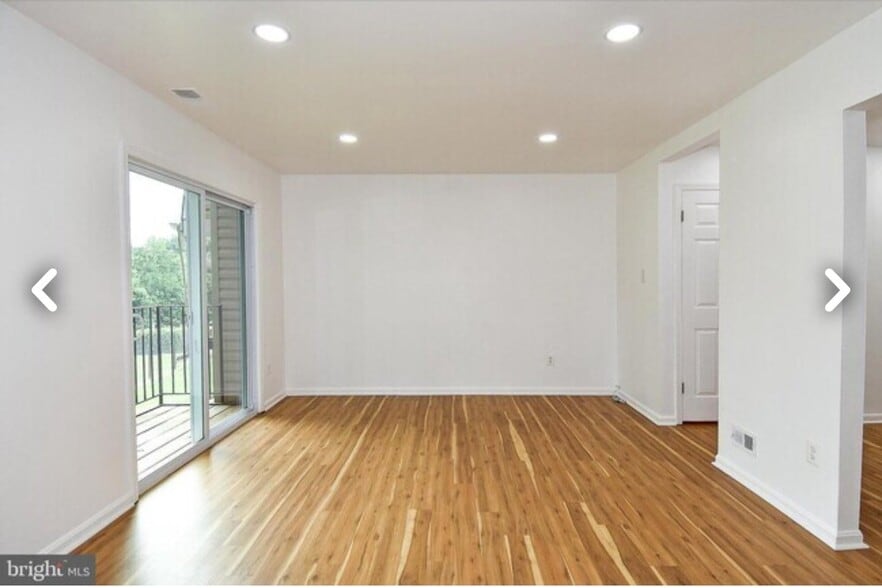 Building Photo - 6429 Fenestra Ct