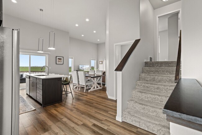 Building Photo - 4 Bed 2.5 Bath Single Family Home