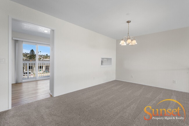 Building Photo - 4985 Coronado Ave