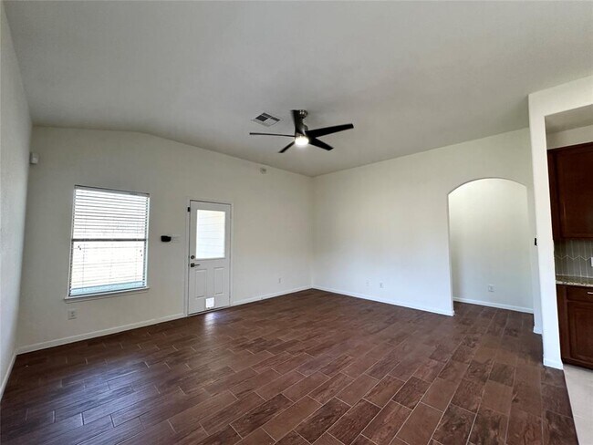 Building Photo - 23702 N Newport Bend