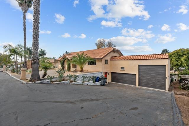 Building Photo - 2152 Ramona Ln