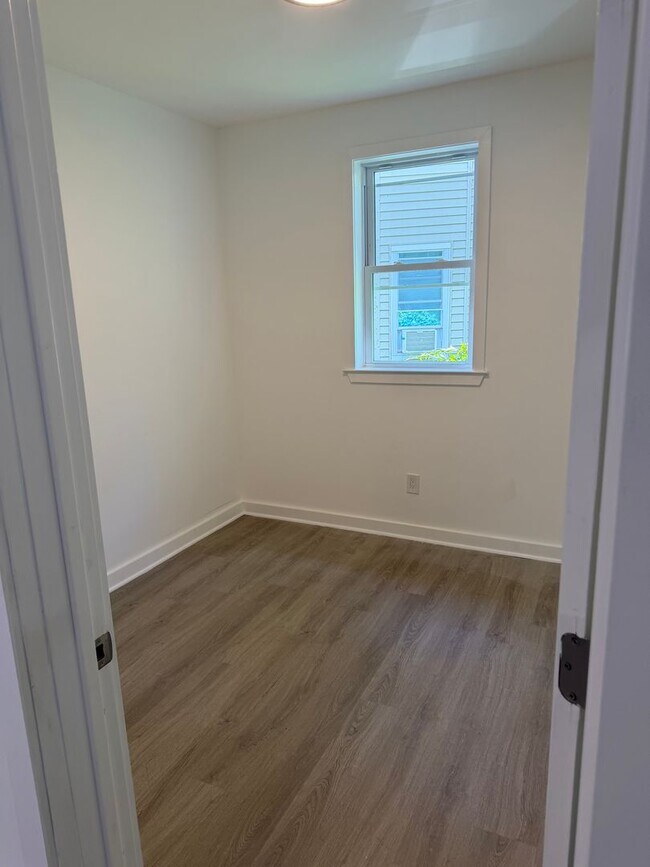 Building Photo - Beautifully Renovated 2-Bedroom, 2-Bathroom Home with Spacious Bonus Attic